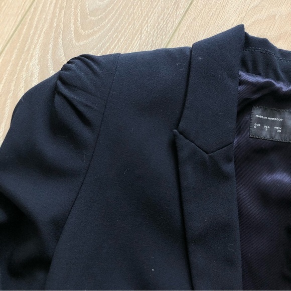 Zara Basic Navy Blue Gathered Shoulder Blazer - Picture 9 of 13
